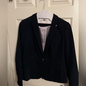 Women’s jacket and skirt set